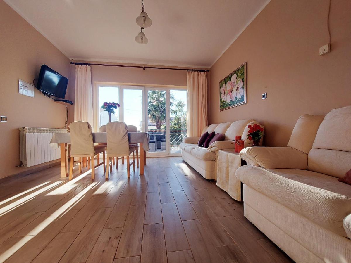 Apartments Adriatic Riviera ซริกเวนิซา ภายนอก รูปภาพ