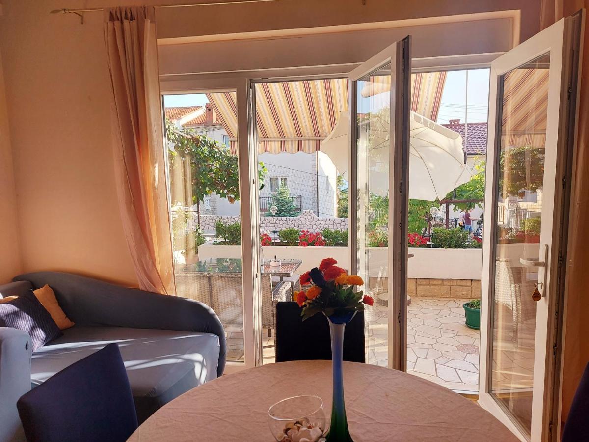 Apartments Adriatic Riviera ซริกเวนิซา ภายนอก รูปภาพ
