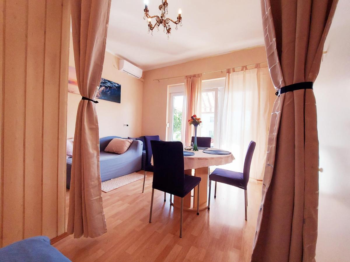Apartments Adriatic Riviera ซริกเวนิซา ภายนอก รูปภาพ